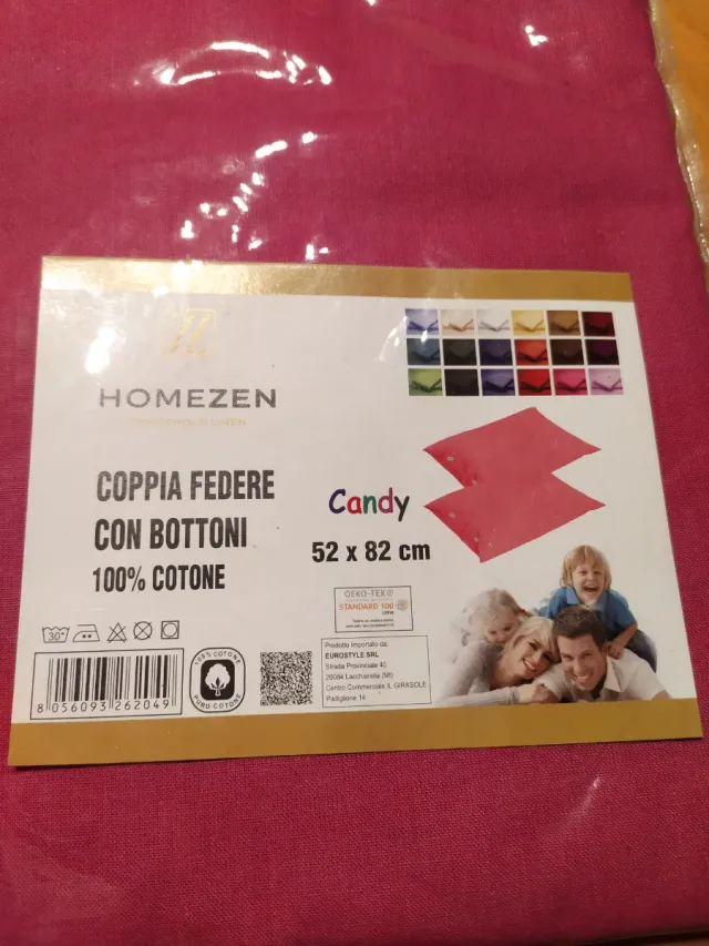 Coppia federe fucsia in cotone con bottoni