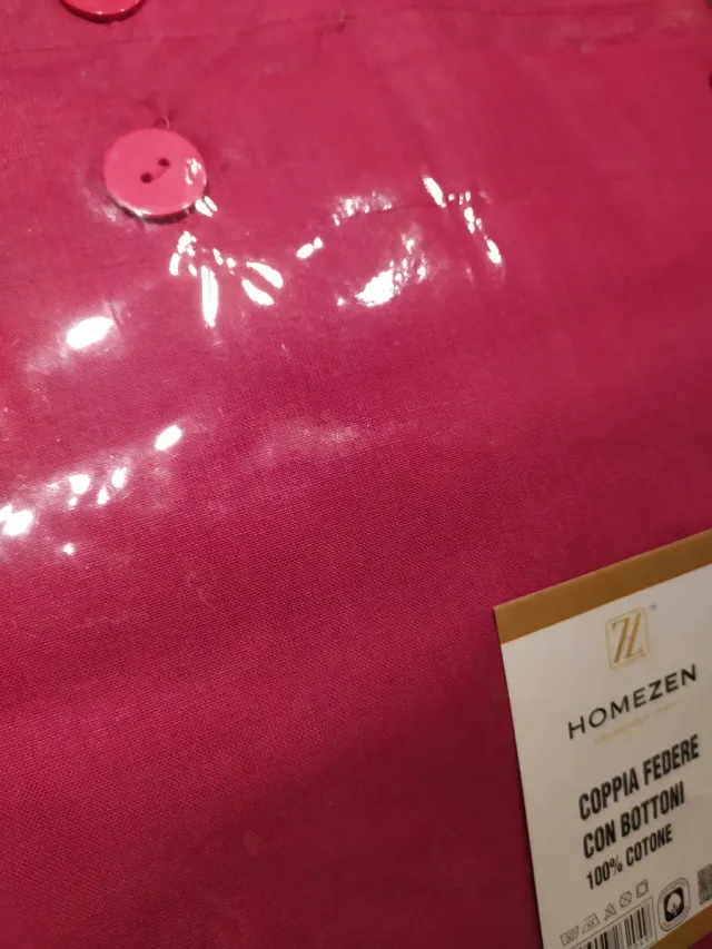 Coppia federe fucsia in cotone con bottoni