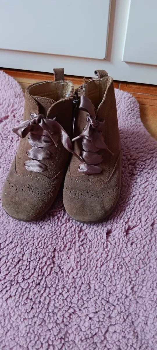 Botas niña ante lazo