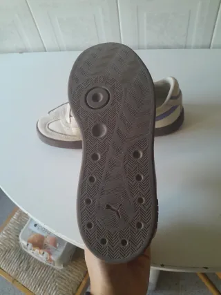Zapatillas Puma Beige y Morado Talla 37