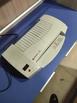 Plastificadora Rexel LP20