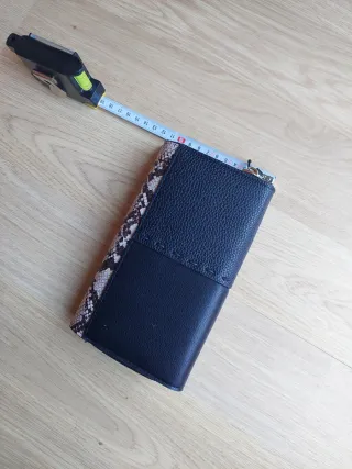 Monedero Parfois estampado serpiente. Sin estrenar