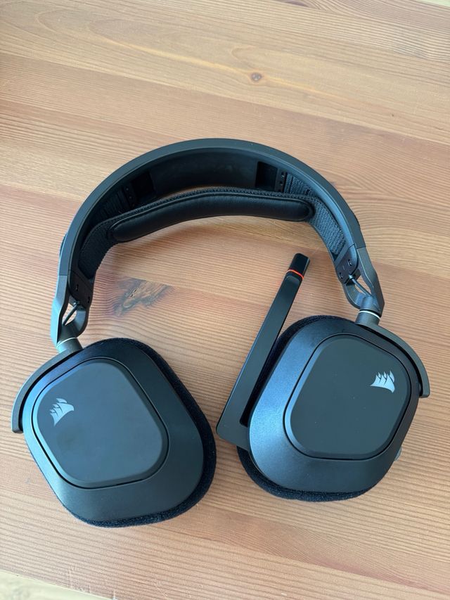 Auriculares Corsair HS80 RGB Wireless Negros