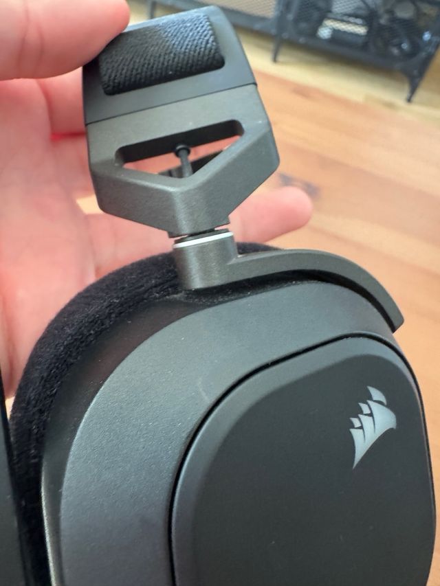 Auriculares Corsair HS80 RGB Wireless Negros