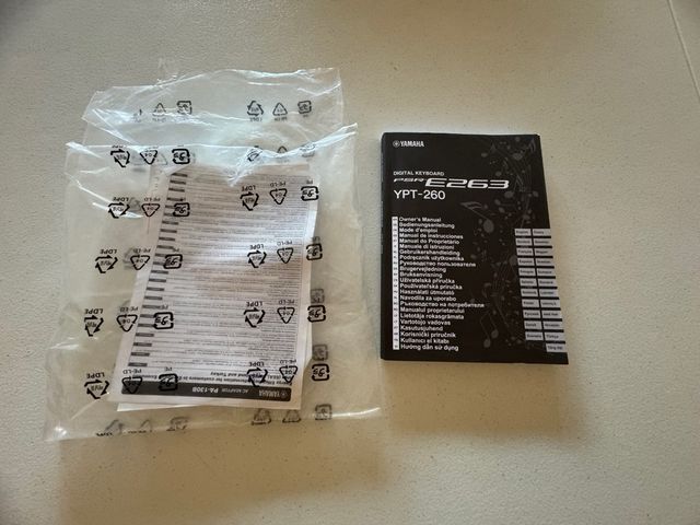 Teclado Digital Yamaha YPT-260