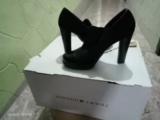 Zapatos de tacón negros