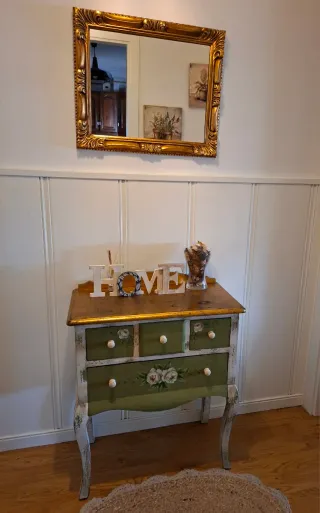 Mueble tocador vintage con espejo