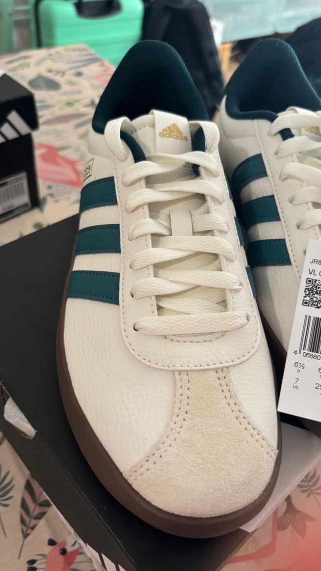 Zapatillas Adidas VL Court 3.0 Talla 40 Nuevas