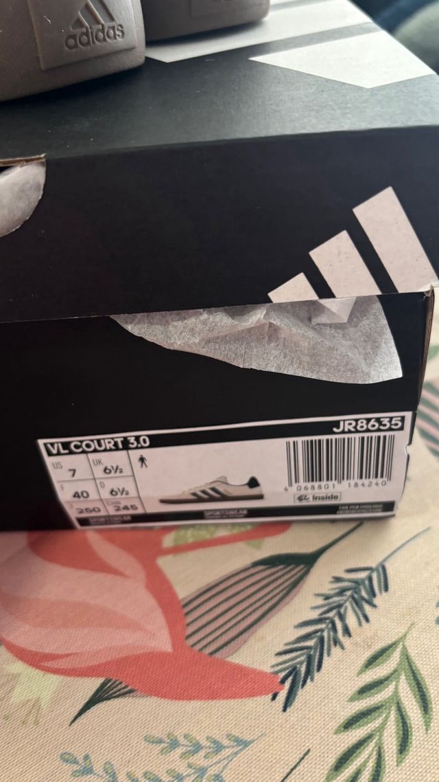 Zapatillas Adidas VL Court 3.0 Talla 40 Nuevas