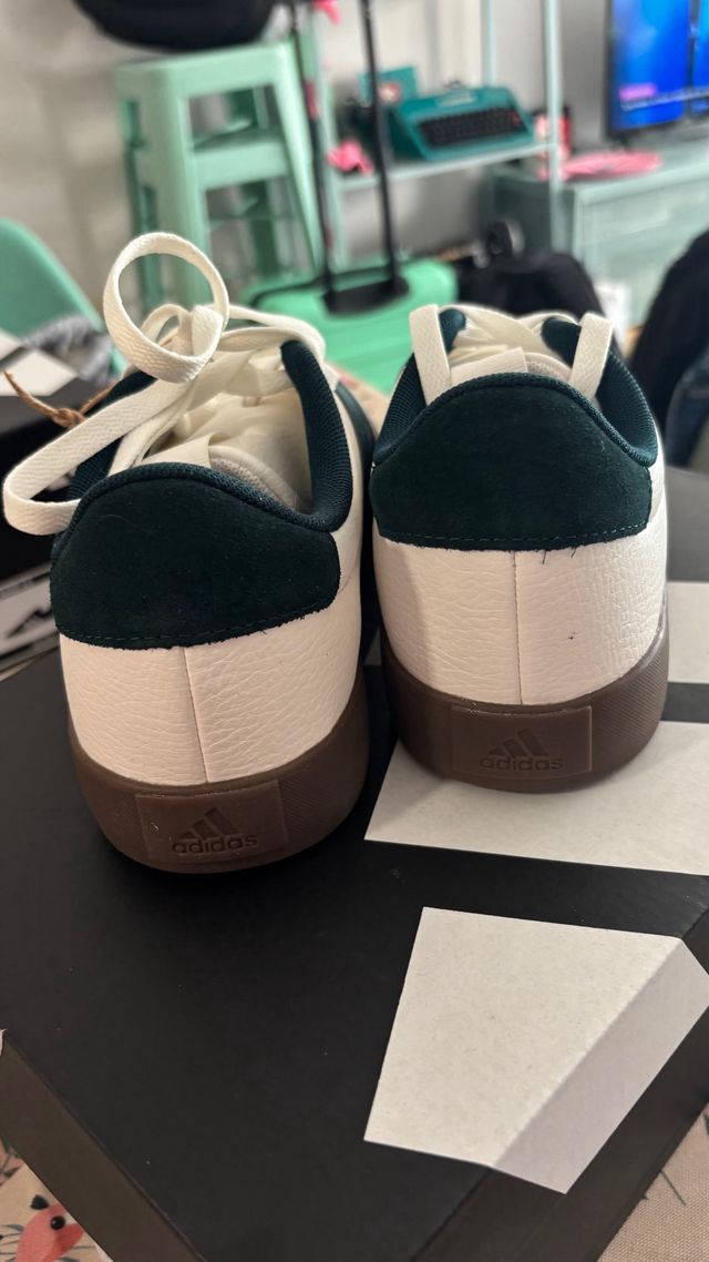 Zapatillas Adidas VL Court 3.0 Talla 40 Nuevas