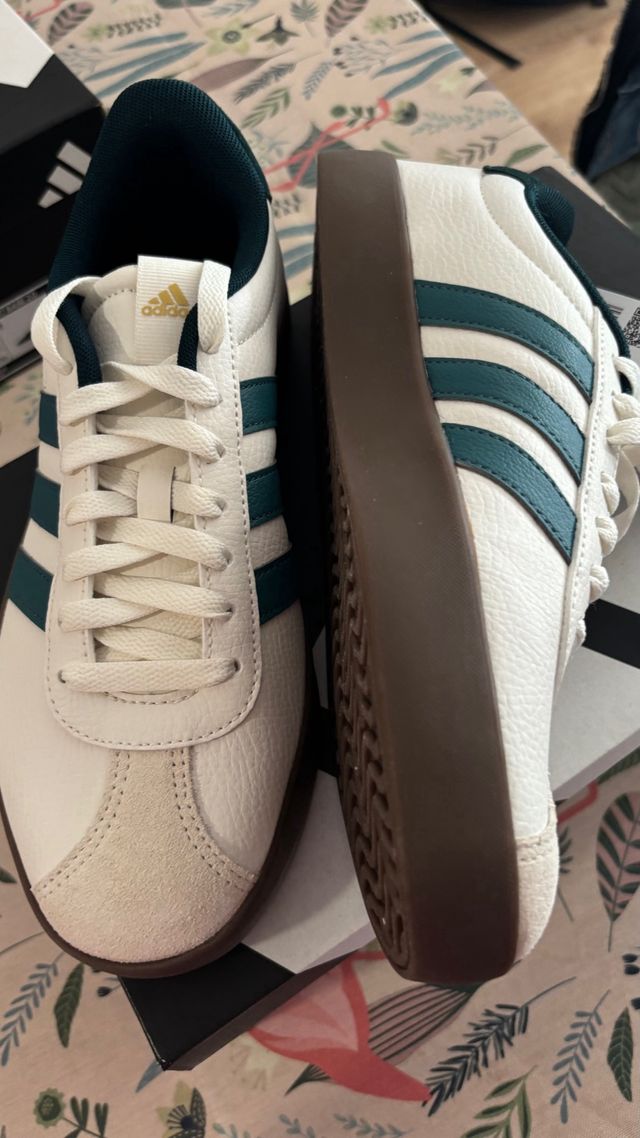 Zapatillas Adidas VL Court 3.0 Talla 40 Nuevas