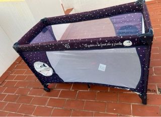 Cuna de viaje plegable con frenos homologada