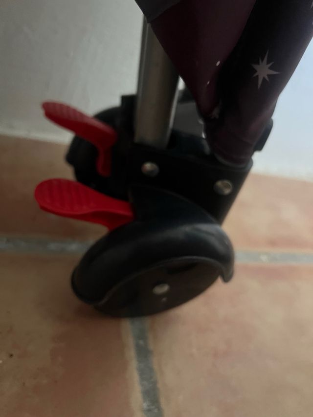 Cuna de viaje plegable con frenos homologada