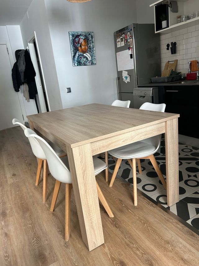 4 Sillas 20€ cada una