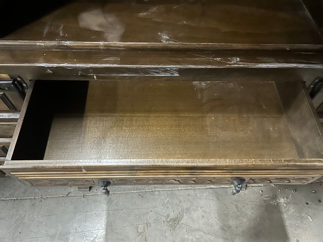 Mueble auxiliar de madera maciza