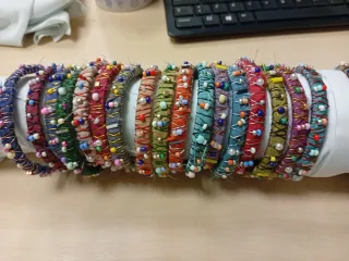 Pulseras artesanales con cuentas