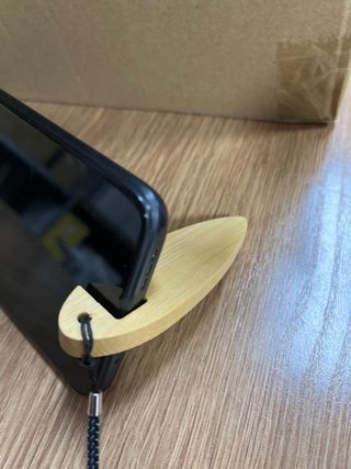 Llaveros de madera y metal