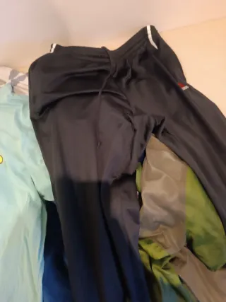 Pantalón chándal Adidas negro y blanco