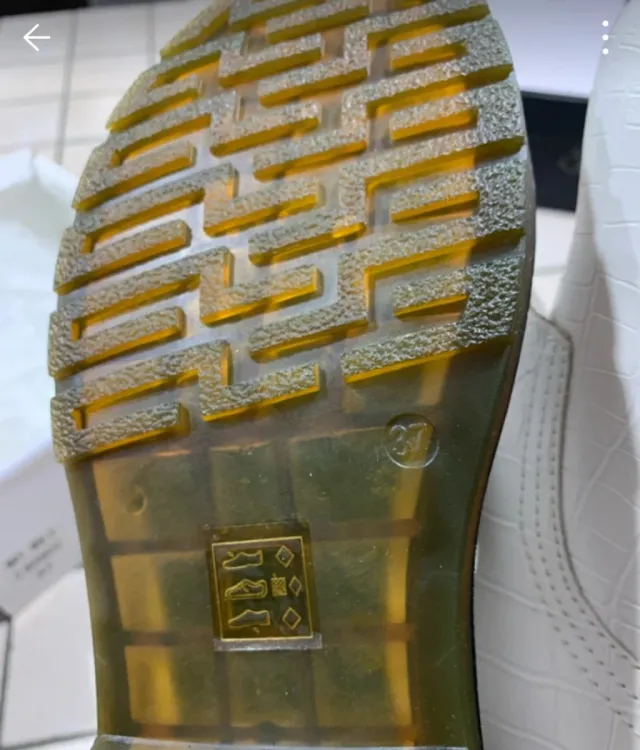 Stivaletti bianchi effetto coccodrillo