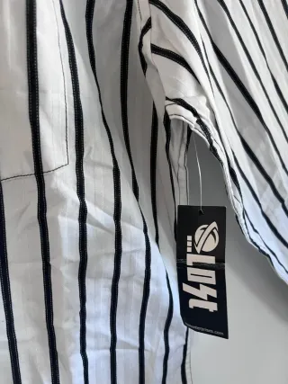 Camisa Lost Rayas Blancas y Negras Talla L