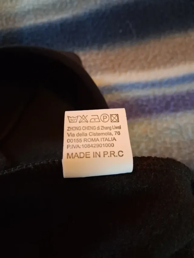 Pantaloni finta pelle neri