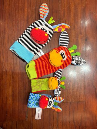 Set de sonajeros para bebé – muñequitos para manos