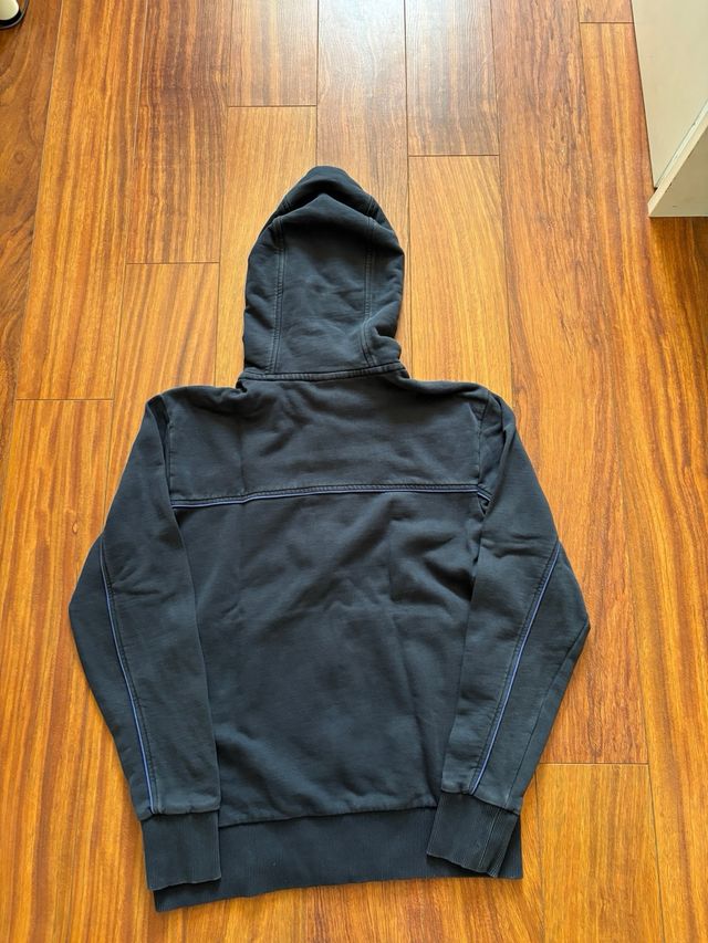 Sudadera Hugo Boss gris con cremallera