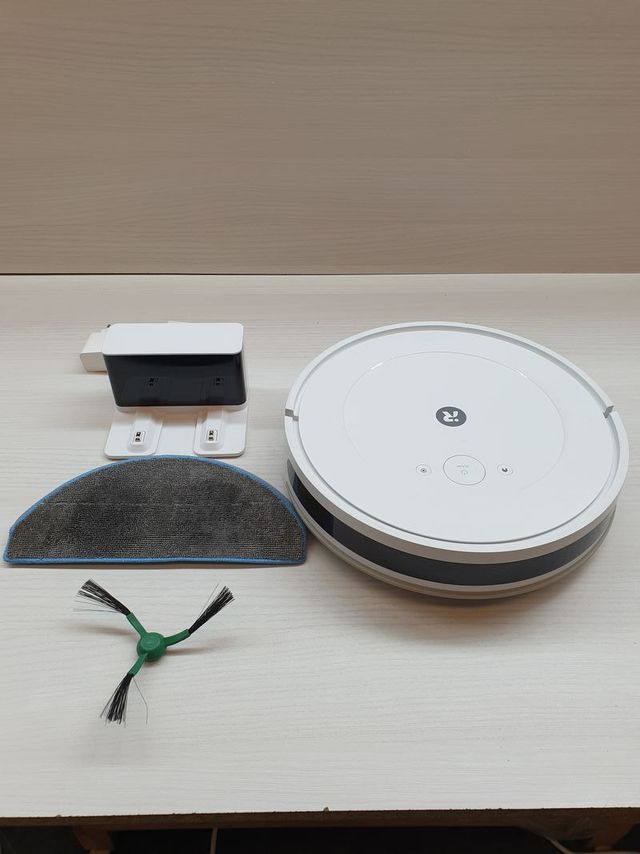 Aspirador robô Roomba Essential RVG-Y1
