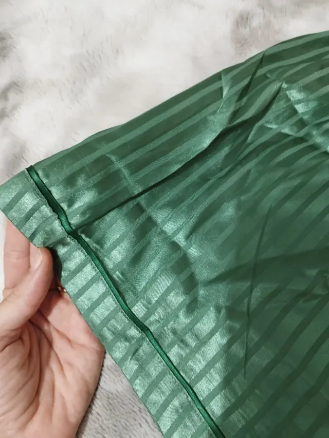 Pijama satén verde rayas verano