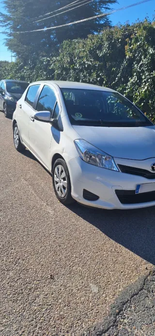 Toyota Yaris 2012