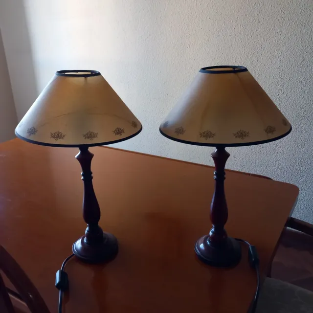 Lámparas de mesa, o mesilla de noche (2 unidades)