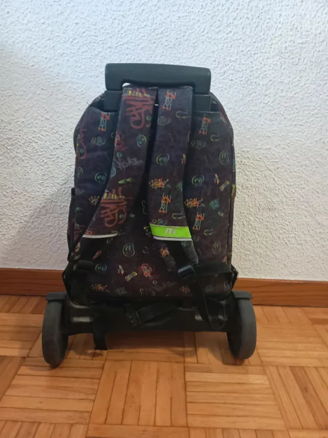 Mochila con ruedas grandes