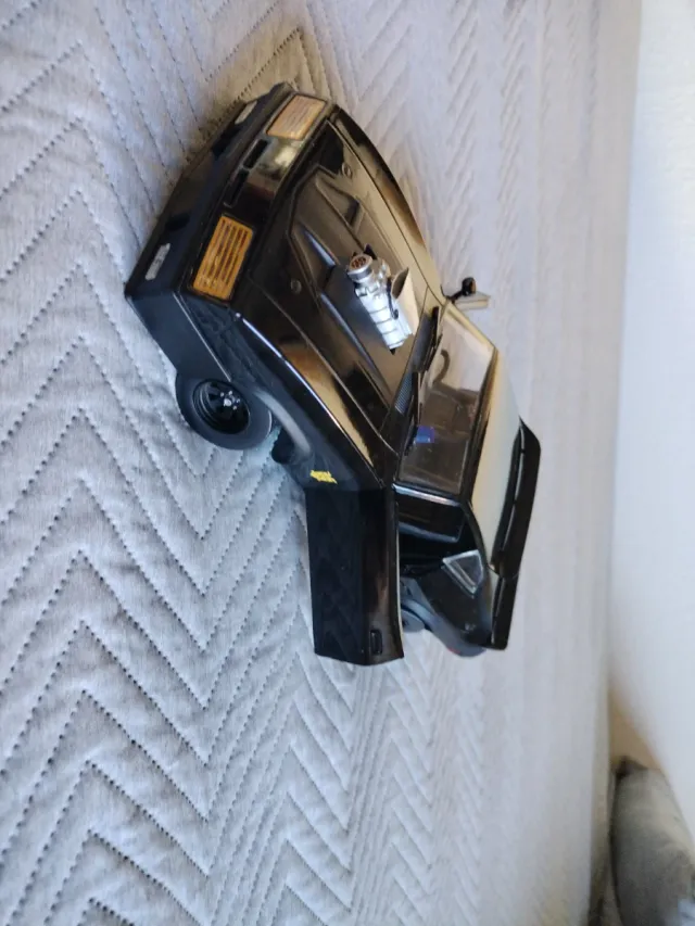 Coche V8 Interceptor 1:18 Negro