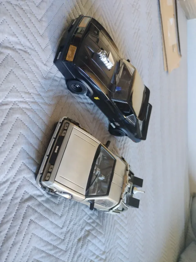 Coche V8 Interceptor 1:18 Negro