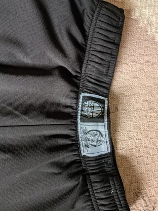 Pantalón corto Looney Tunes negro