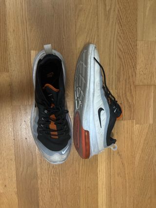 Nike Air Max Axis Naranja y Blanco