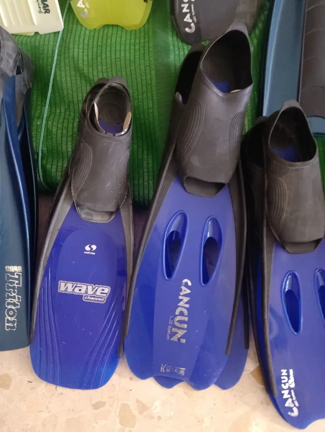 16 pares de aletas de pesca submarina