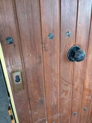 Puerta madera maciza exterior