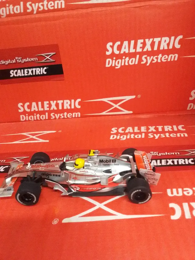 Scalextric McLaren MP4-21 Digital