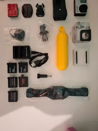 GoPro Hero 4 Black + Accessori