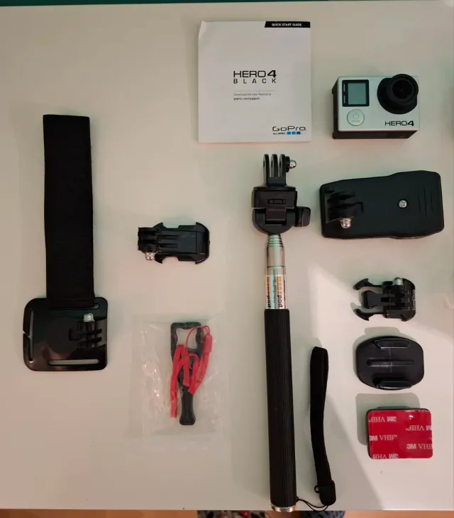 GoPro Hero 4 Black + Acessórios