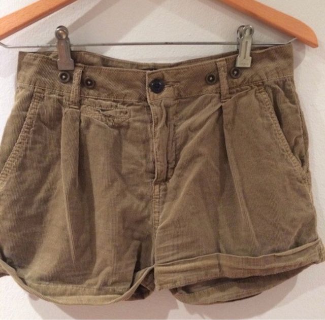 Pantalones cortos Zara pana beige