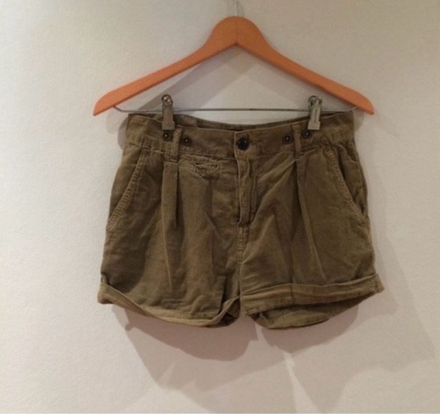 Pantalones cortos Zara pana beige