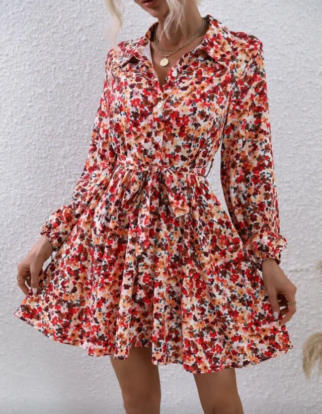 Vestido floral con vuelo