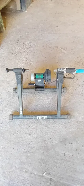 Rodillo de entrenamiento para bicicleta