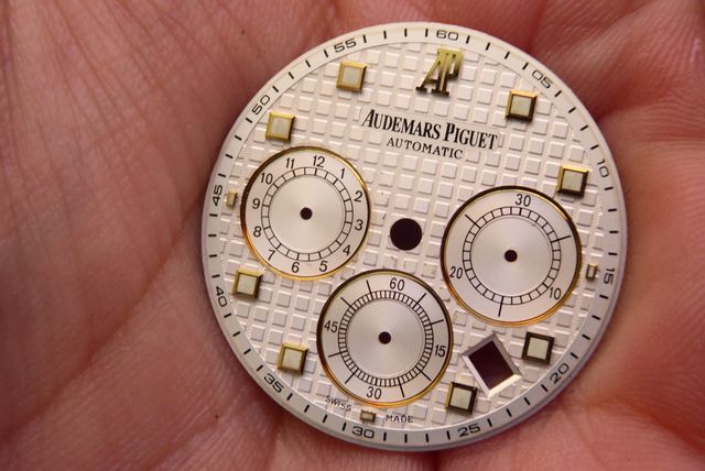 Oak Chrono dial 26022OR