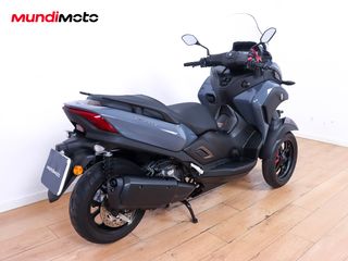 YAMAHA TRICITY 300