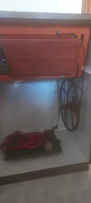 Máquina de coser antigua para bordar