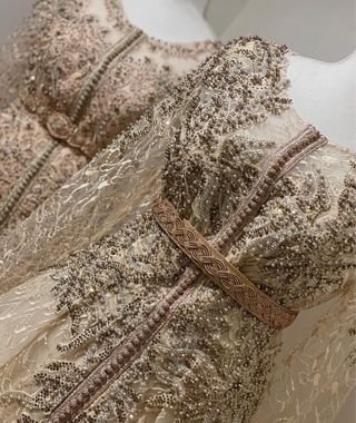 Vestido de Novia Beige y Dorado