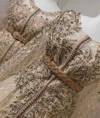 Vestido de Novia Beige y Dorado